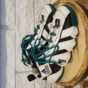 Key Adidas Equipment Trainer Size 8.5